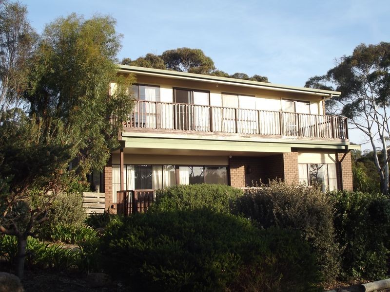 108-110 Main Road, Binalong Bay TAS 7216