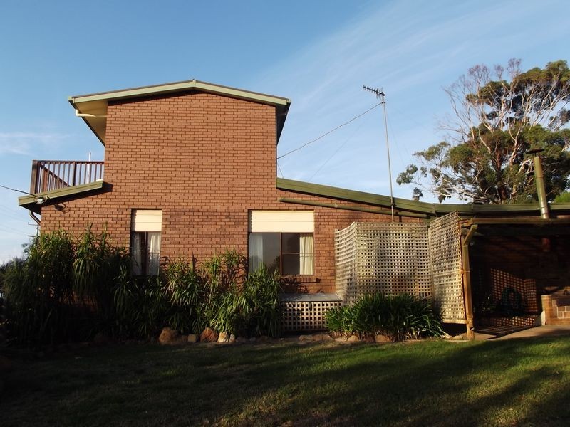 108-110 Main Road, Binalong Bay TAS 7216