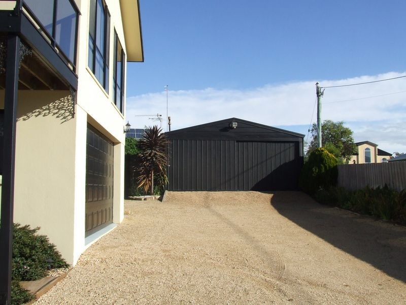 1 Luck Court, Akaroa TAS 7216
