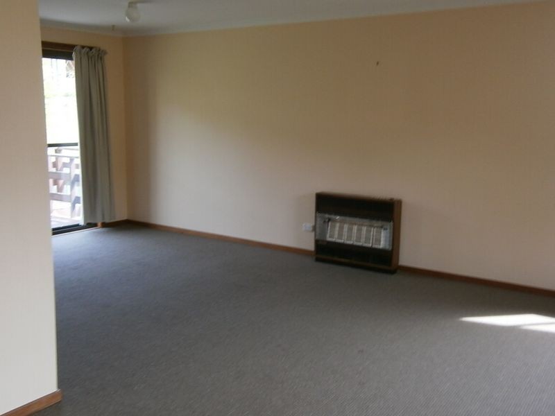 8 Erythos Grove, St Helens TAS 7216