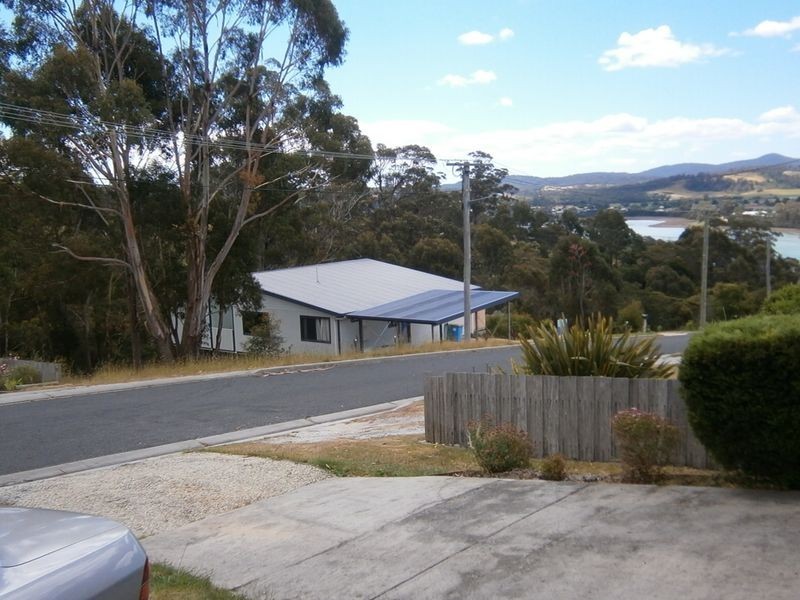 28 Erythos Grove, St Helens TAS 7216