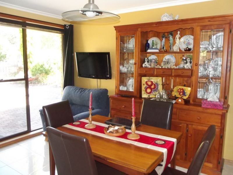 8 Nicks Close, Binalong Bay TAS 7216