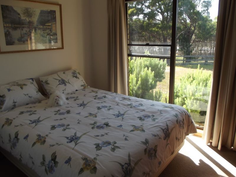 8 Nicks Close, Binalong Bay TAS 7216