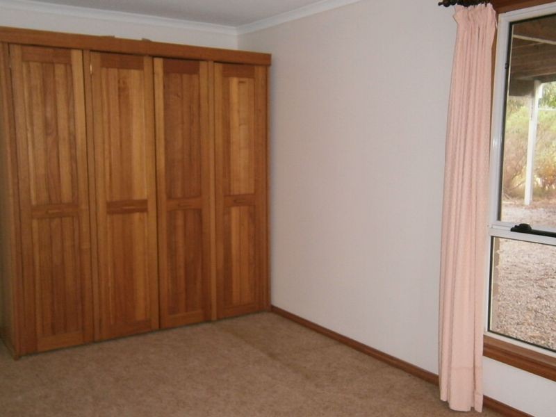 8 Cray Court, Binalong Bay TAS 7216