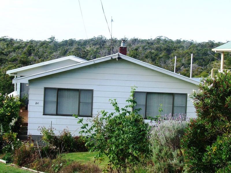 24 Felmingham Street, Binalong Bay TAS 7216