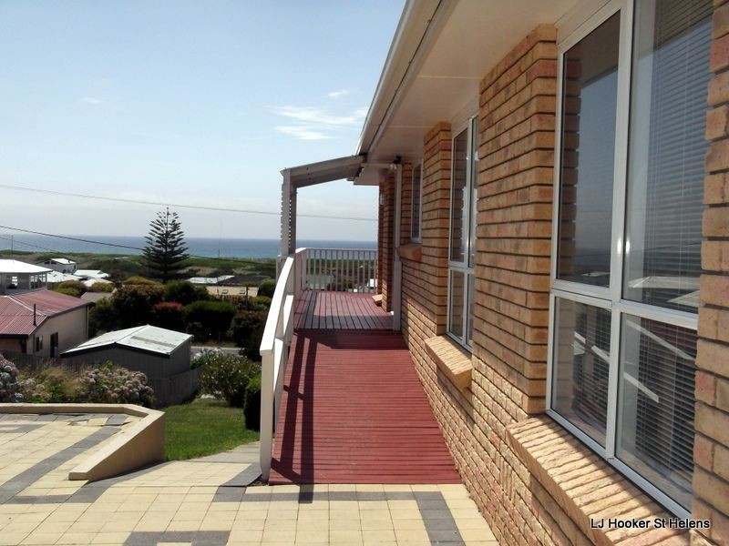 138 Scamander Avenue, Scamander TAS 7215