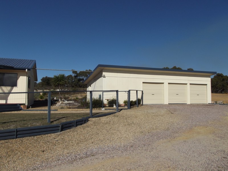 24325 Tasman Highway, Beaumaris TAS 7215