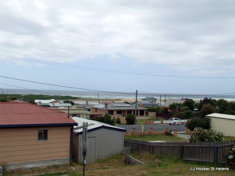 136 Scamander Avenue, Scamander TAS 7215