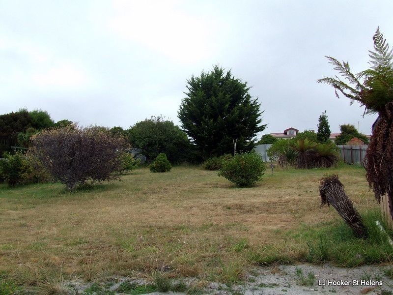 136 Scamander Avenue, Scamander TAS 7215