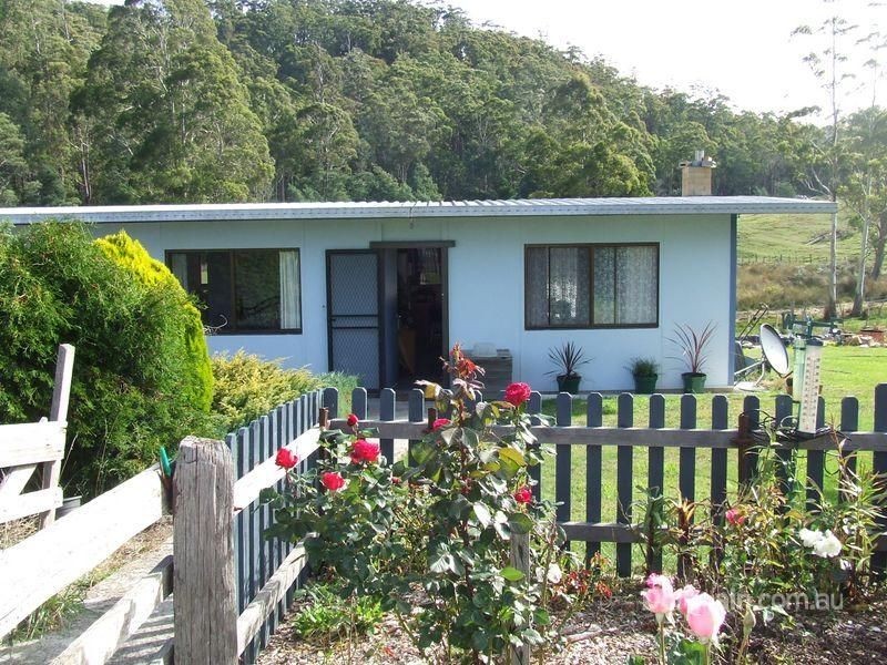 27261 Tasman Highway, Goulds Country TAS 7216