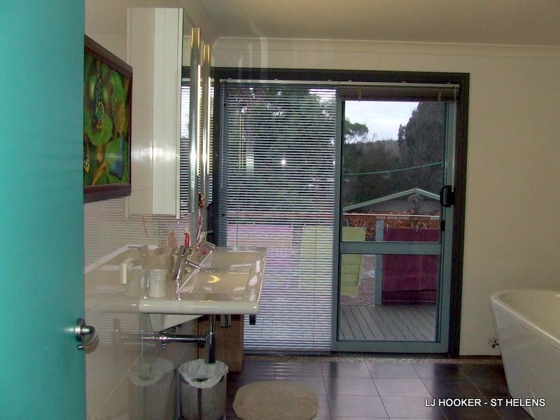 813 Reids Road, Binalong Bay TAS 7216