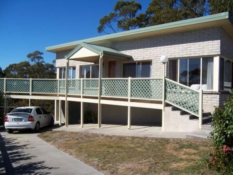 13 Lawry Heights, St Helens TAS 7216