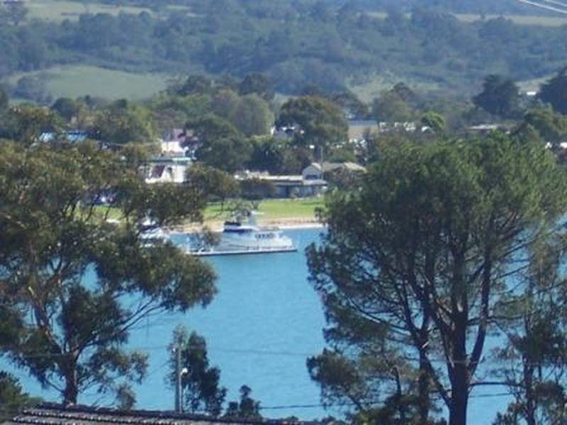 13 Lawry Heights, St Helens TAS 7216