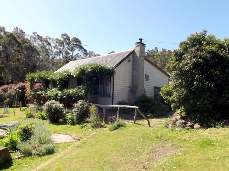 21 Lennox Street, Cornwall TAS 7215