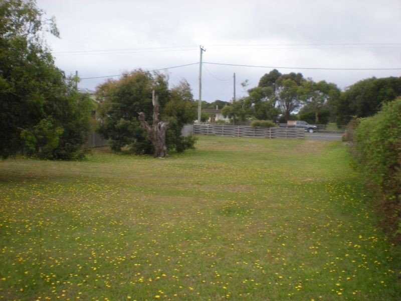 89 Tasman Highway, Beaumaris TAS 7215