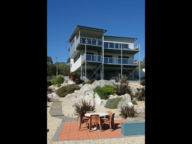 16A Seaton Cove Road, Binalong Bay TAS 7216
