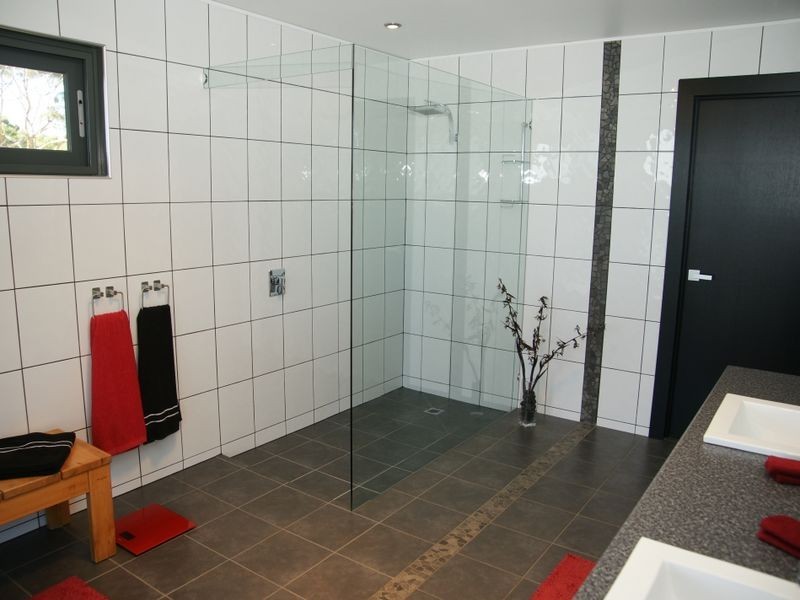 16A Seaton Cove Road, Binalong Bay TAS 7216