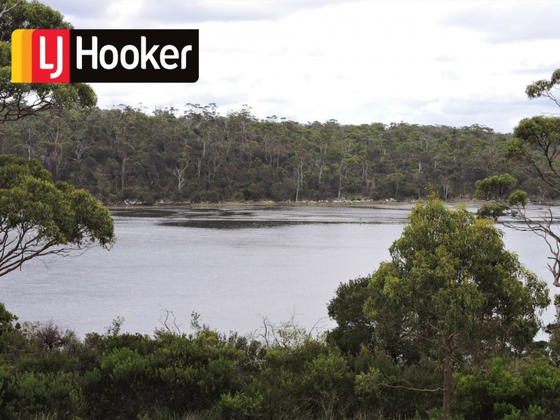 42 Kiama Parade, Akaroa TAS 7216