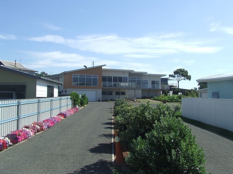 6 Karaka Close, Akaroa TAS 7216