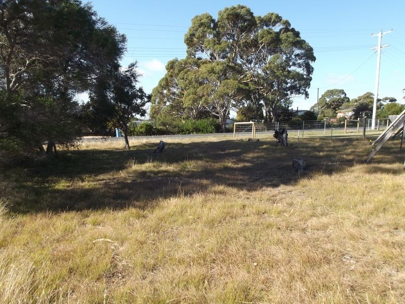 5 Treloggen Drive, Binalong Bay TAS 7216