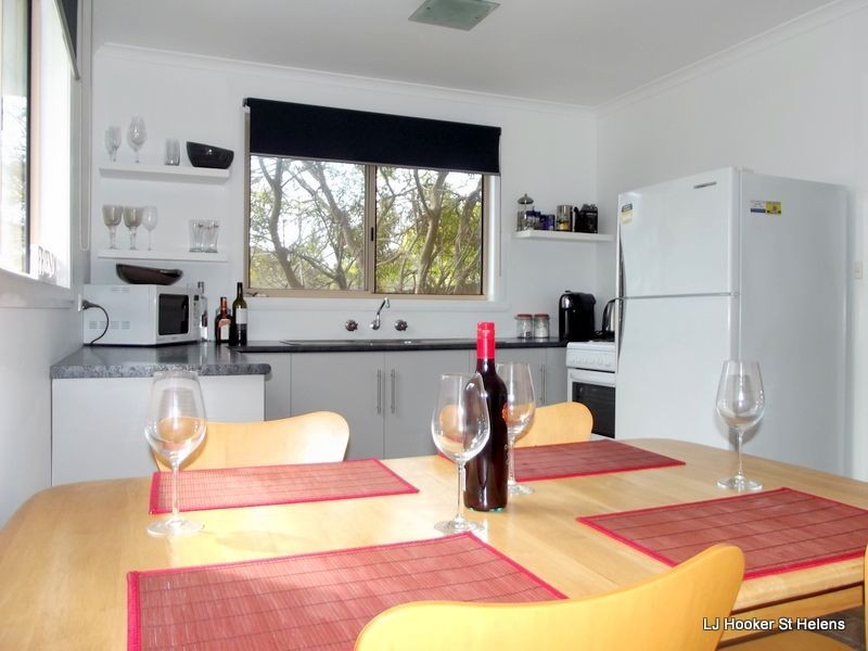 175 Main Road, Binalong Bay TAS 7216