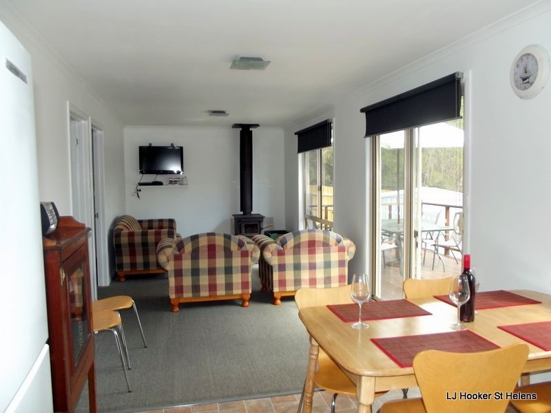 175 Main Road, Binalong Bay TAS 7216