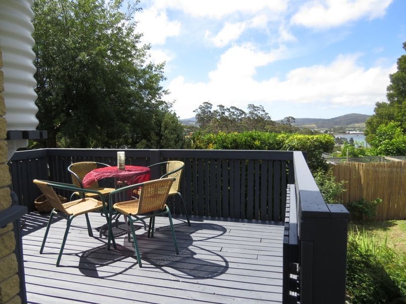 5 Erythos Grove, St Helens TAS 7216