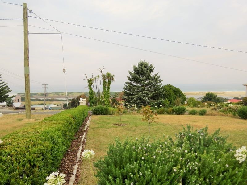 11 Thomas Street, Scamander TAS 7215