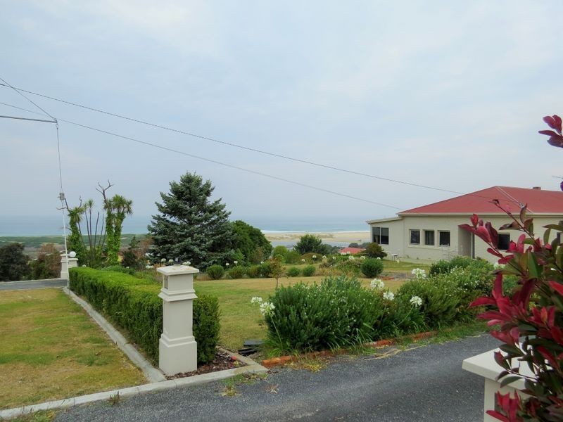 11 Thomas Street, Scamander TAS 7215