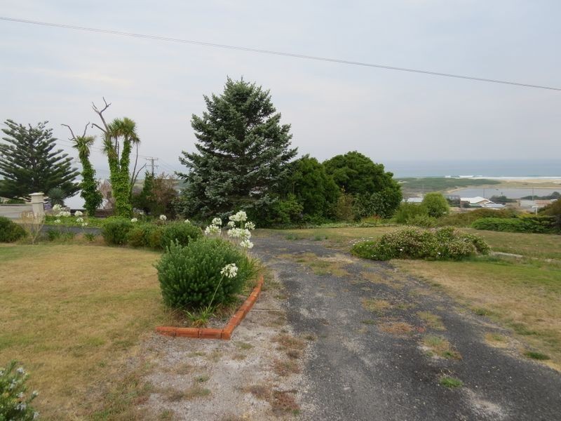 11 Thomas Street, Scamander TAS 7215