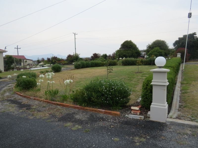 11 Thomas Street, Scamander TAS 7215