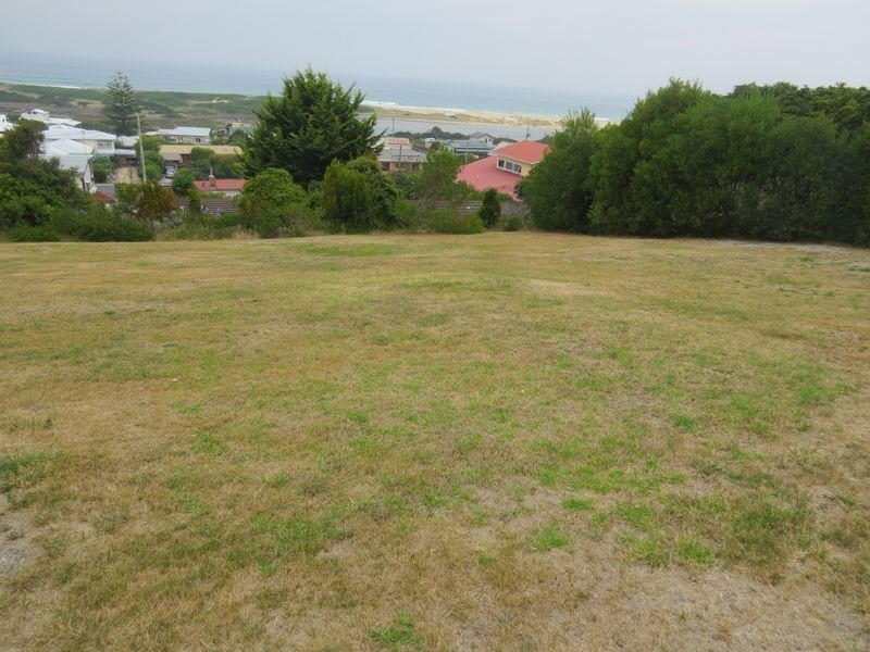 3 Heath Street, Scamander TAS 7215