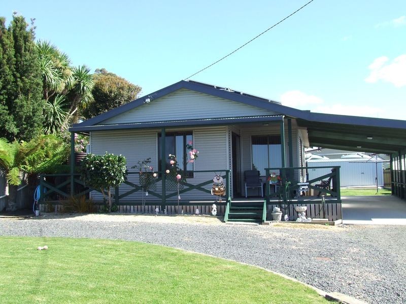 13 Sunbeam Crescent, Beaumaris TAS 7215
