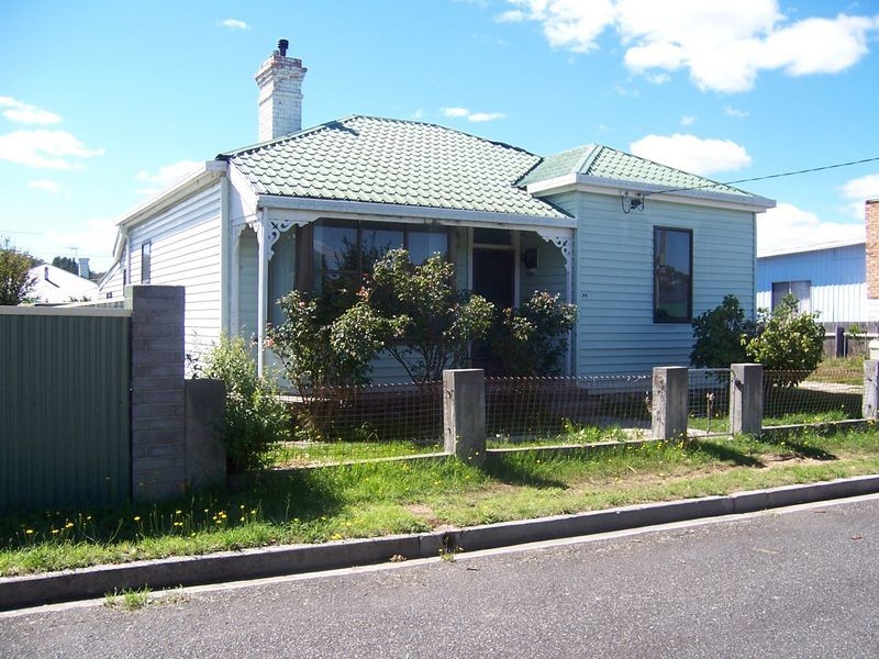 39 Clive Street, St Marys TAS 7215