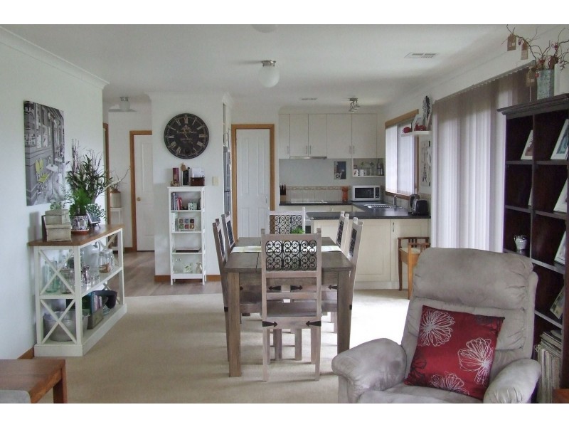 Unit 2/28 Tully Street, St Helens TAS 7216