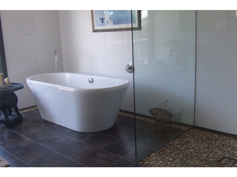 813 Reids Road, Binalong Bay TAS 7216