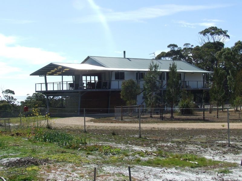 813 Reids Road, Binalong Bay TAS 7216