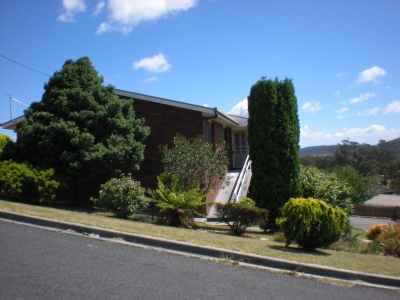 16 Erythos Grove, St Helens TAS 7216
