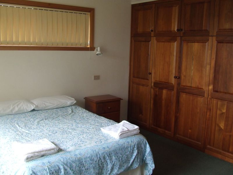 60 Main Road, Binalong Bay TAS 7216