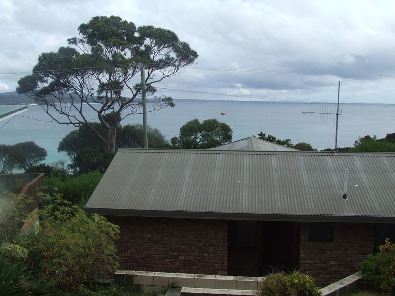 60 Main Road, Binalong Bay TAS 7216