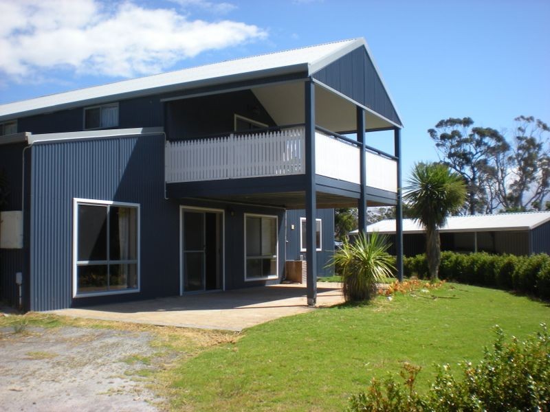 33 Coffey Drive, Binalong Bay TAS 7216