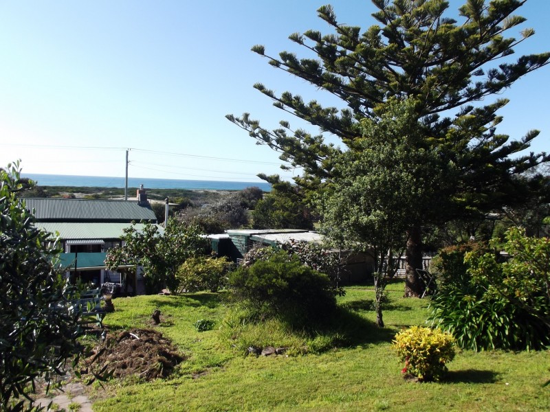 100 Scamander Avenue, Scamander TAS 7215