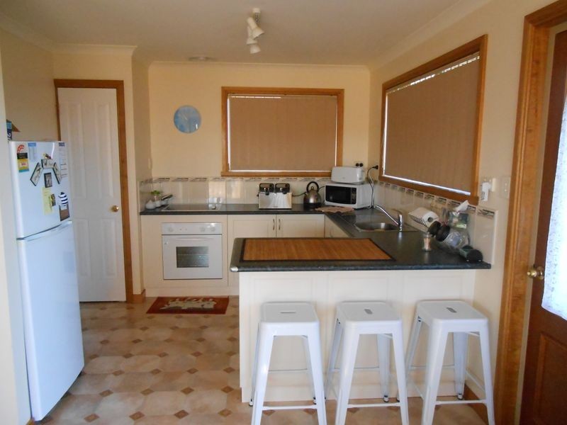 2/13 Cameron Street, St Helens TAS 7216