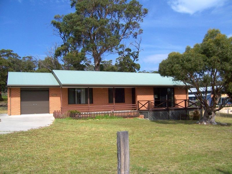 35 Coffey Drive, Binalong Bay TAS 7216