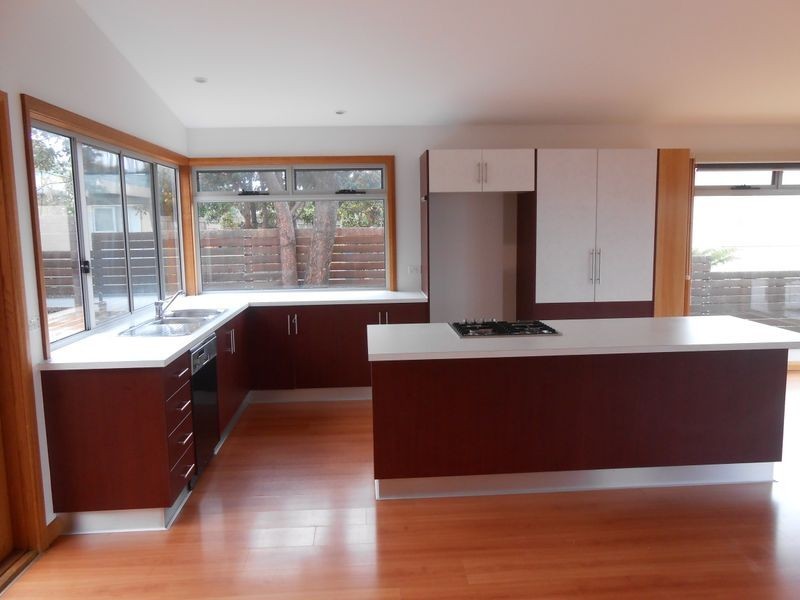 11 Targett Street, Scamander TAS 7215