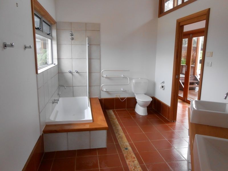11 Targett Street, Scamander TAS 7215