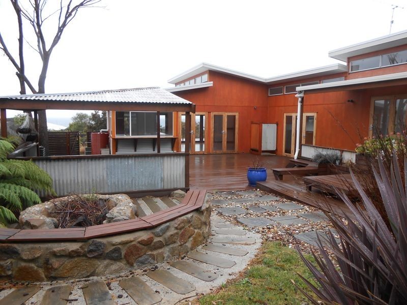 11 Targett Street, Scamander TAS 7215