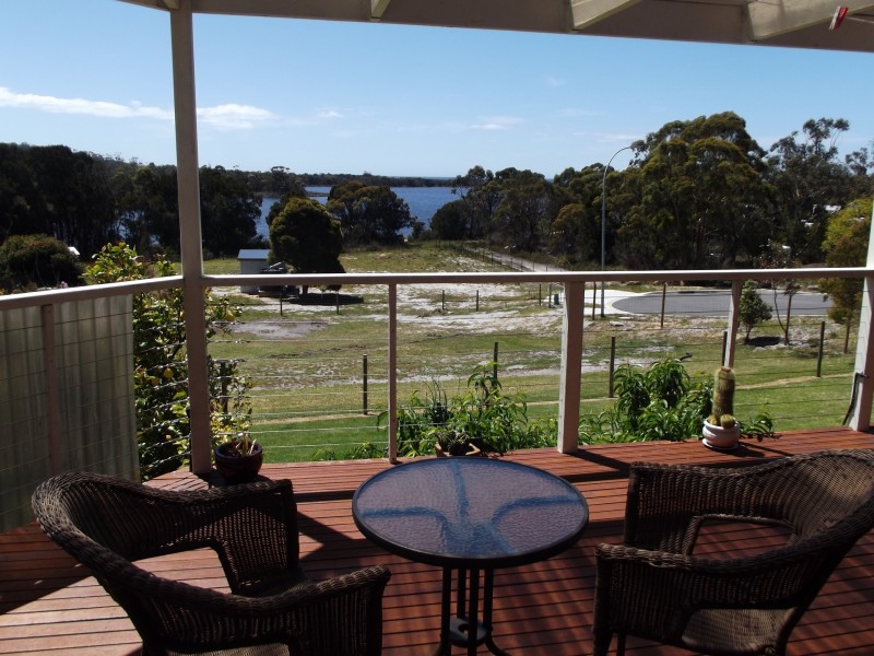 181 Main Road, Binalong Bay TAS 7216
