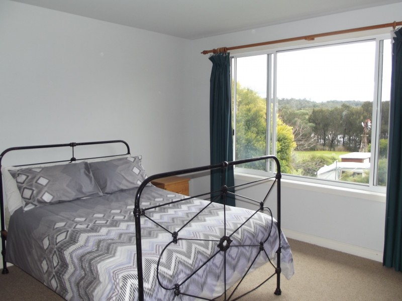 181 Main Road, Binalong Bay TAS 7216