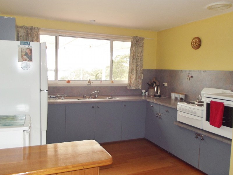 181 Main Road, Binalong Bay TAS 7216
